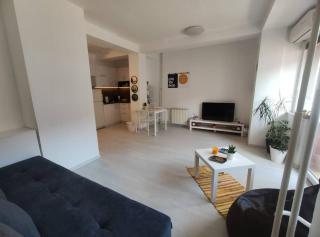 City Center White Apartment! - Skopje - 5