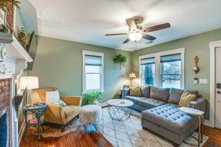 Charming Nashville Home with Fire Pit, Indoor Sauna! - Nashville - 0