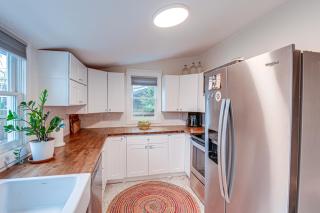 Charming Nashville Home with Fire Pit, Indoor Sauna! - Nashville - 1