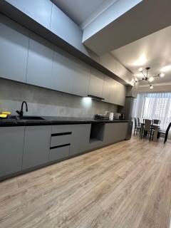 2-room Ak-Maral apart. near the International University of Kyrgyzstan - 1