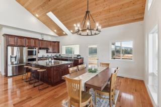 Mountain and Lake View Rexford Estate on 28 Acres! - Rexford - 8