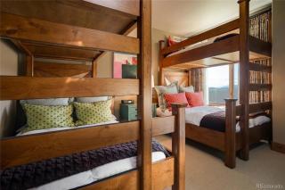 Edgemont 2301 Luxury Condo with Backdoor Ski-In Ski-Out Access! - 2