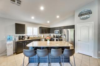 Pool, Hot Tub and Patio Mesa Oasis Desert Getaway - 5