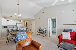 Condo with Balcony and Views in Lake of the Ozarks - 6