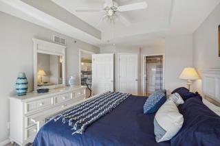 Condo with Balcony and Views in Lake of the Ozarks - Lake Ozark - 3