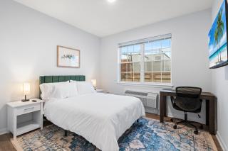 2 Bed Condo with Gym and Laundry Minutes from NYC - 1