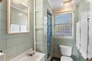 Salt Pond Sunrise View & 5 min to beach, sleeps 7 - Charlestown - 2