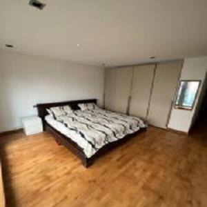 2 BED, 2 Bath Garden Mews Ocean Village - 8