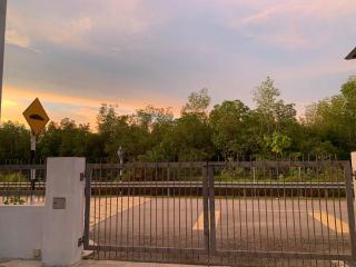 Juwita&Arjuna Homestay Teluk Senangin - - 3