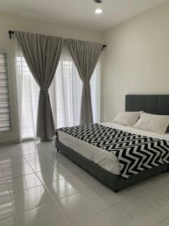 Juwita&Arjuna Homestay Teluk Senangin - - 1