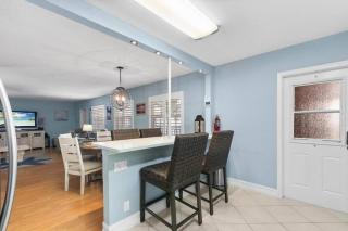 BEACHSIDE & Las Olas Getaway With Pool - Fort Lauderdale - 5