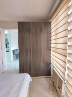 Budget Family Room w FREE pool access in Manila - Manila - 4