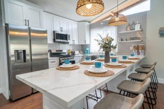 Underwater Voyage: Heated Pool, Arcade, more! - 2