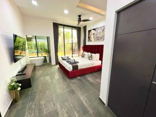 Huge Luxury, 3 Bedroom, private pool villa near to the beach - Jomtien - LV99 - Jomtien Beach - 2
