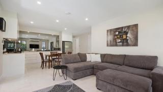 Sea Breeze Accom Holidays - 0