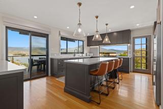 Lake View Retreat - Jindabyne - 2