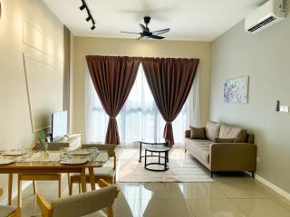 Friends and Families 3 Bedrooms at IOI Resort City - Sepang - 0