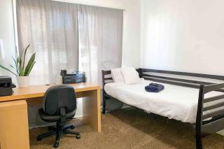 Cozy 3BR Home With King Size Bed - Union City - 7