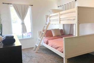 Cozy 3BR Home With King Size Bed - Union City - 6