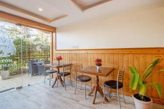 Itsy Hotels Avantika With Forest View - 6