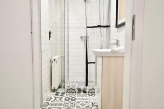 Studio Apartment by Hi- Apartment in Downtown - Budapest - 5
