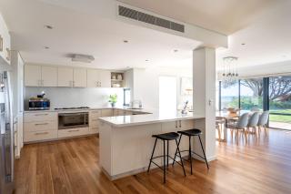 Beachfront Busselton I Private Properties - Busselton - 6