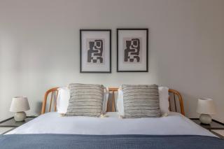 Midtown 2br w doorman nr theater district NYC-1349 - New York - 1