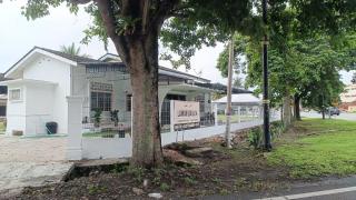 Homestay Laman Dahlia - Kuala Kangsar - 4