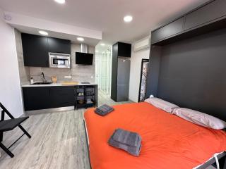 VER417 - Reformado, Wifi, Vistas al Mar, Piscina, Playa a 600 metros, Centro a 300 metros - Torremolinos - 0