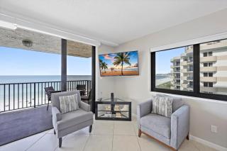 Inviting beachfront condo with pool, spa and views - 6