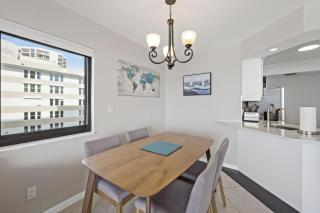 Inviting beachfront condo with pool, spa and views - 4