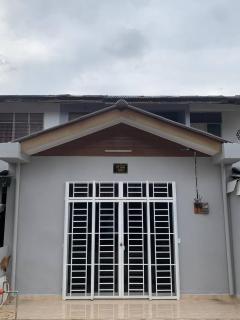 Zahra Homestay - Rantau Panjang - 0