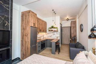 Condo next to metro st Athens! - Atene - 0