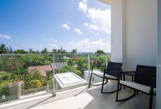 Spacious 2 Bed 2 Bath With Ocean View - 7