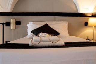 (Aquarium) Elegant Two-Level Apartment with In-Room Tub - Genova - 6