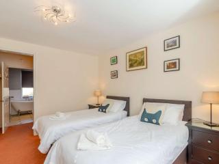 3 Bed in Harrogate HH056 - Harrogate - 1