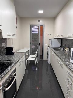 FIRA Gran Vía 2 - Private Rooms in a Shared Apartment - Habitaciones Privadas en Apartamento Compartido - Hospitalet de Llobregat - 5