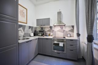 Spacious Luxury Apartment in the City Centre - Budapest - 9