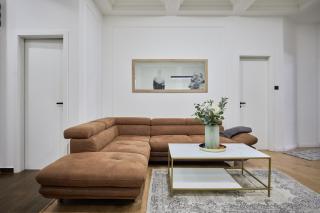 Spacious Luxury Apartment in the City Centre - Budapest - 3