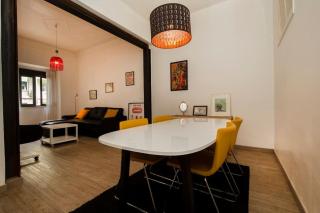Vintage Apartment w/ Terrace - 1