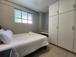 Tenbury Beach Apartment 604 - Durban - 1