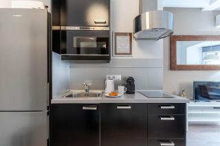 4212 - AB Poble Sec - Barcelone - 8