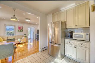 Family Home near NY Beach - Private Workspace - 1