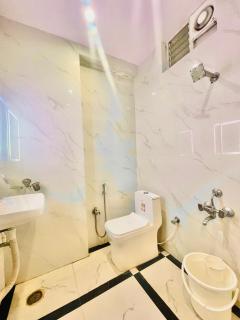 HOTEL EAGLE GRAND HYDERABAD AiRPORT ZONE - Shamshabad - 2