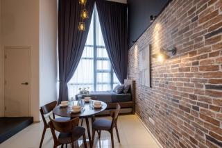 Duplex Industrial Loft 5pax above Eko Cheras Mall - Kuala Lumpur - 2
