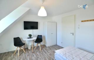 BEGE APARTMENTS: BUSINESS QUARTERS - 5