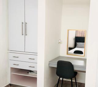 Studio21-A Centric Comfort Apartment - Bayamon - 5