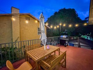 Havana Nights Suites - Apt 2 - 8