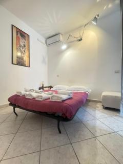 Sunny House - Milan - 6