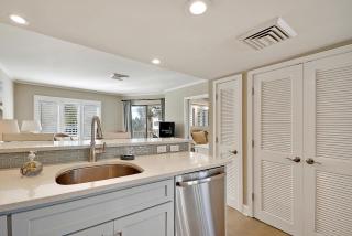 202E Port O'Call - Isle of Palms - 3
